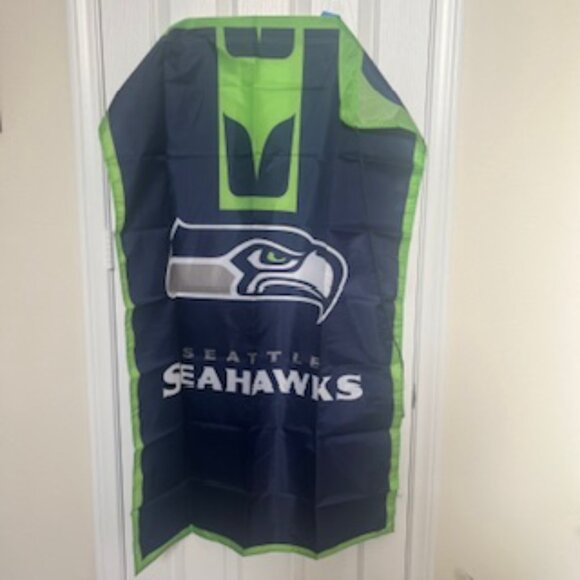 NEW Seattle Seahawks NFL Football Team Fan Flag Wear It Wave It NWT - Picture 7 of 7